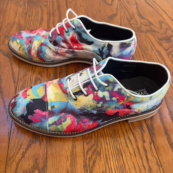 It’s a party for your feet - Picture 4 of 7